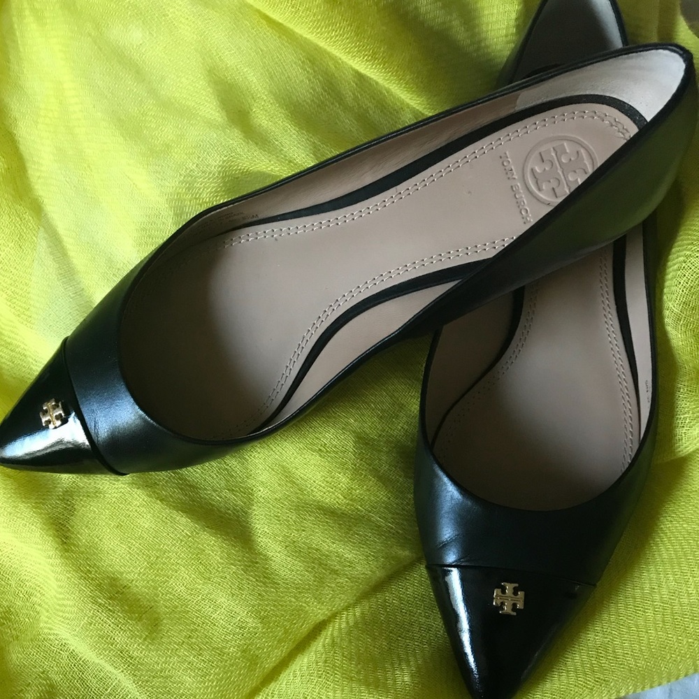 Tory Burch Black  Leather Flats-Gently Used